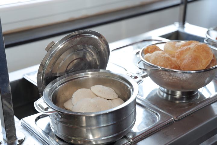 Idli and poori