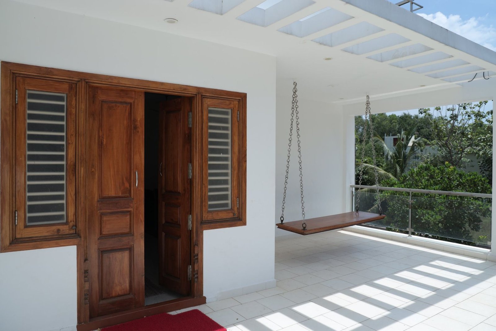 Terrace swing